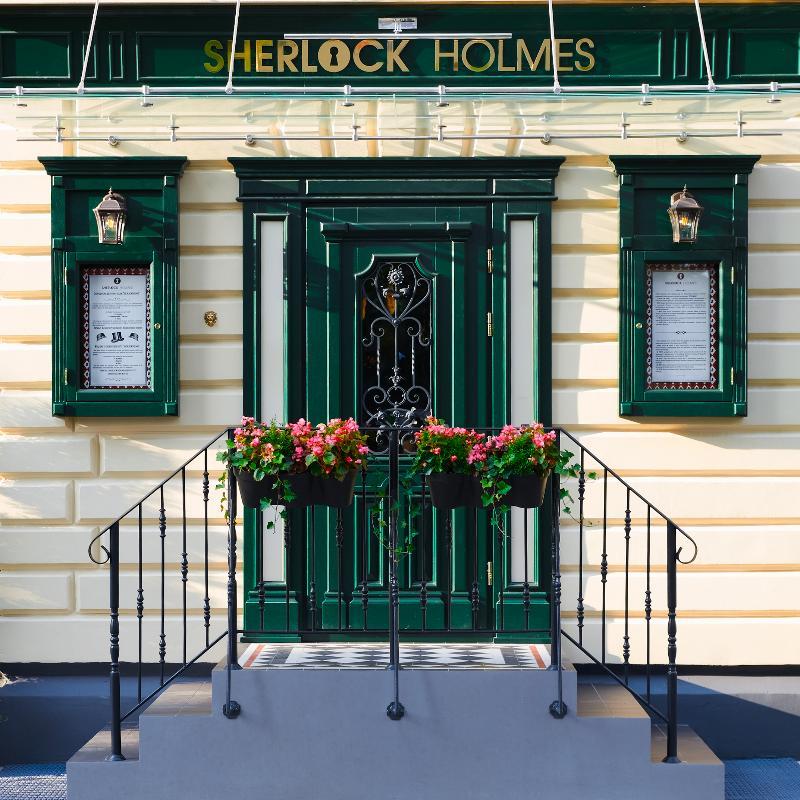 Sherlock Holmes Boutique Hotel Lviv Ngoại thất bức ảnh